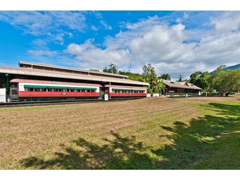 2B Martin Street, Freshwater QLD 4870