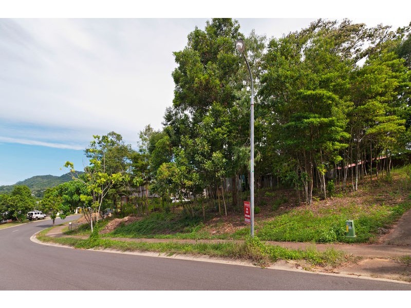 45  Daphne Drive, Redlynch QLD 4870
