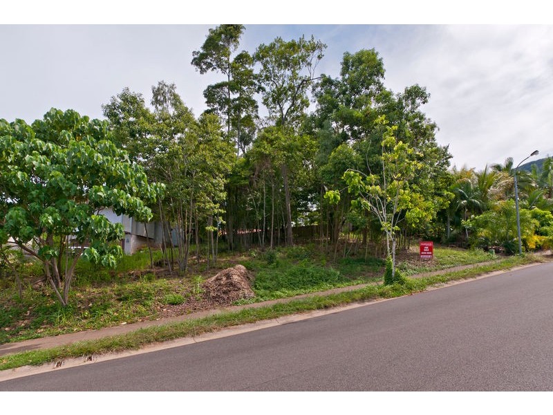 45  Daphne Drive, Redlynch QLD 4870