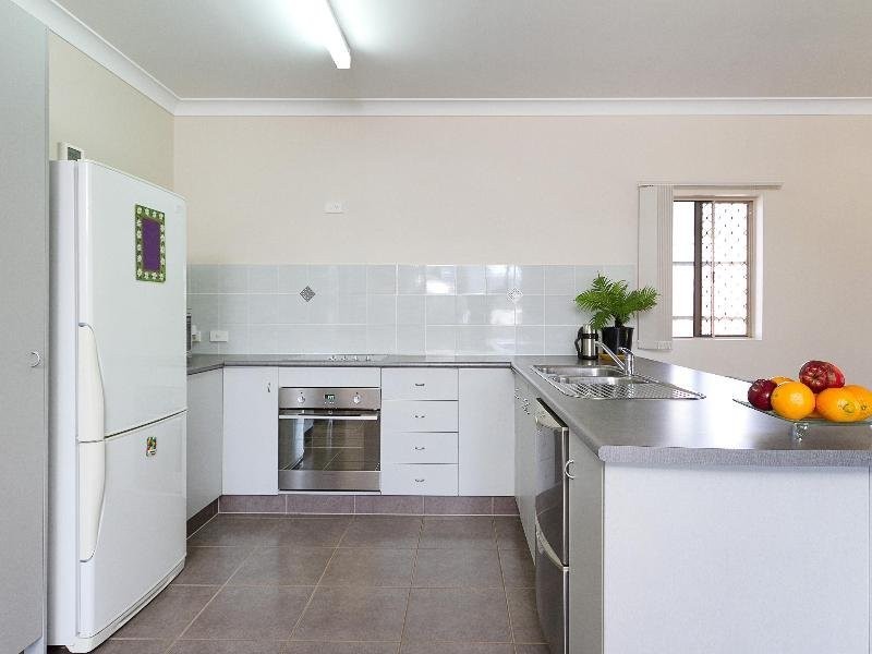 14 Tyrconnell Crescent, Redlynch QLD 4870