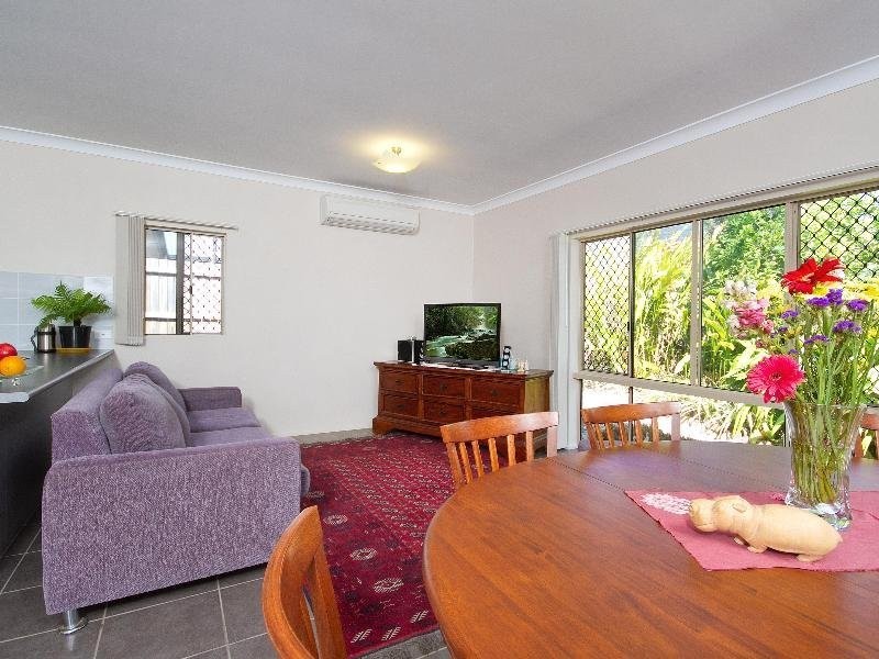 14 Tyrconnell Crescent, Redlynch QLD 4870