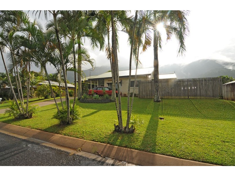 5 Cyperus Drive, Redlynch QLD 4870