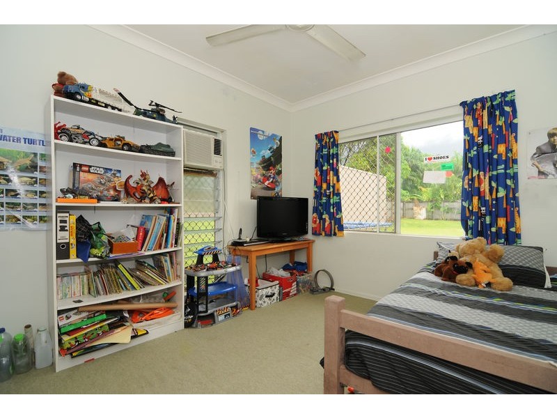 5 Cyperus Drive, Redlynch QLD 4870