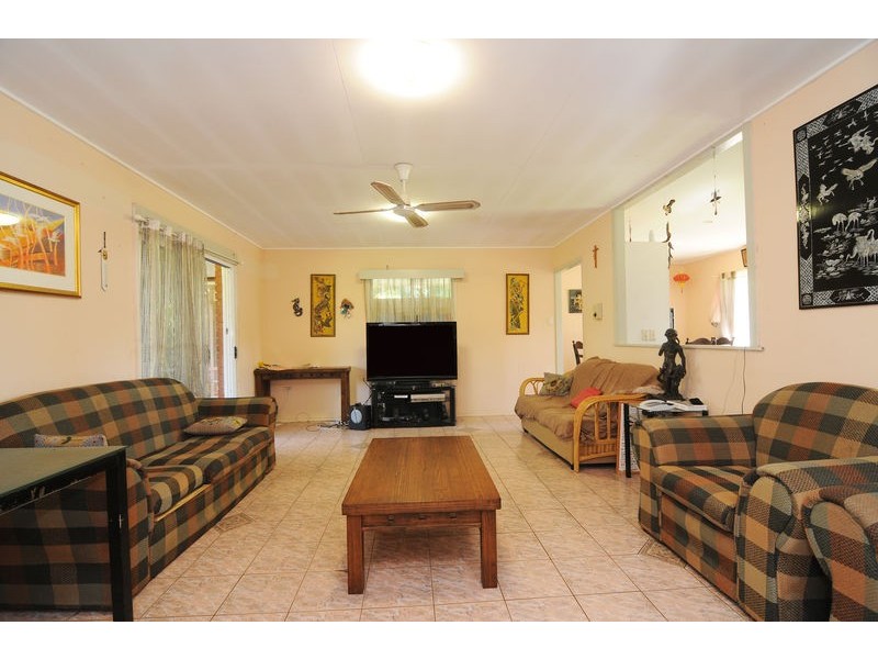 6 Bouganvillea Street, Holloways Beach QLD 4878