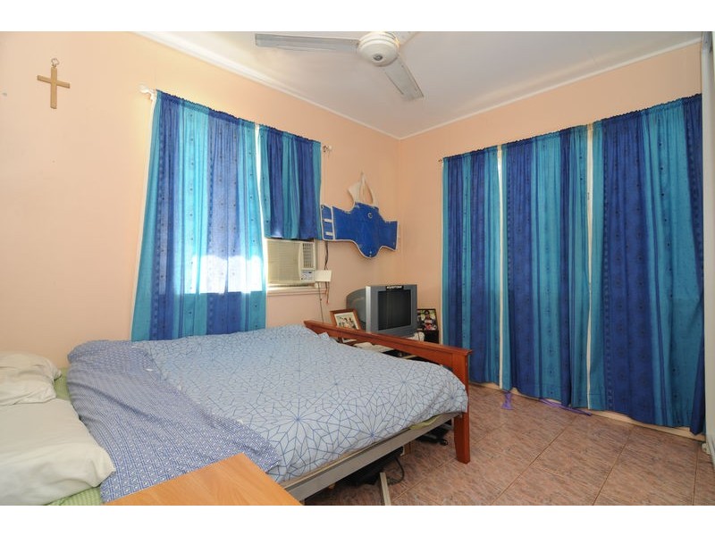 6 Bouganvillea Street, Holloways Beach QLD 4878