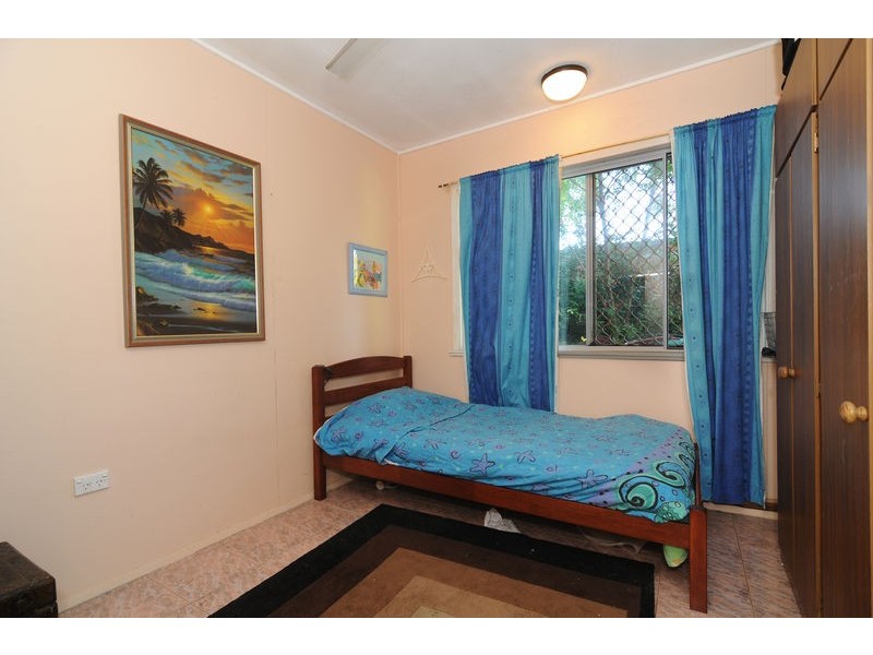 6 Bouganvillea Street, Holloways Beach QLD 4878