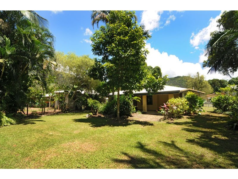 10 Norilla Close, Caravonica QLD 4878