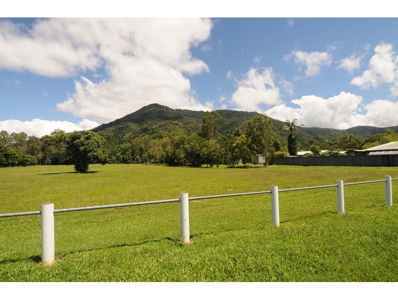 10 Norilla Close, Caravonica QLD 4878