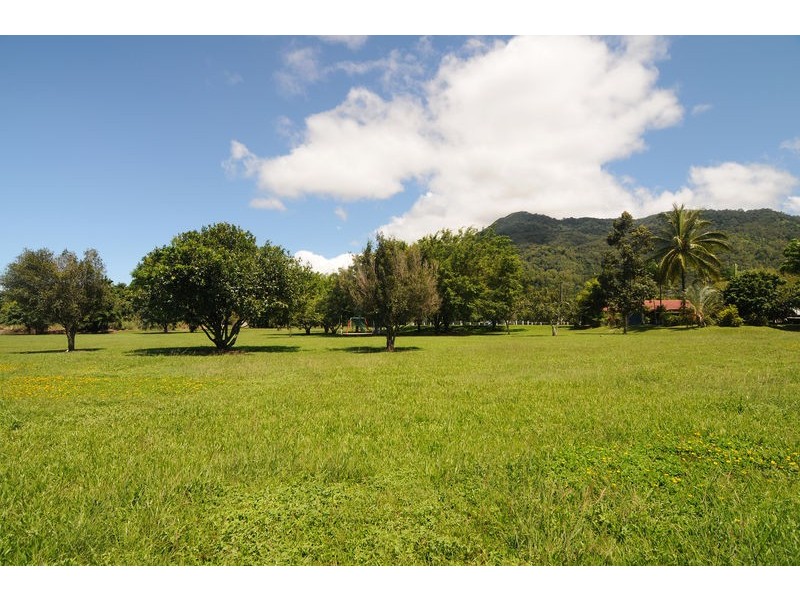 10 Norilla Close, Caravonica QLD 4878