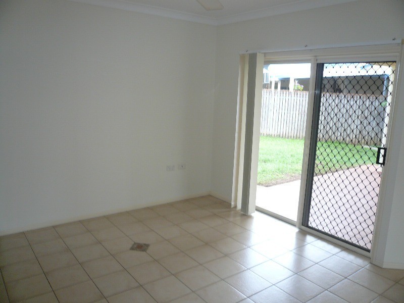 3 Colonial Close, Redlynch QLD 4870