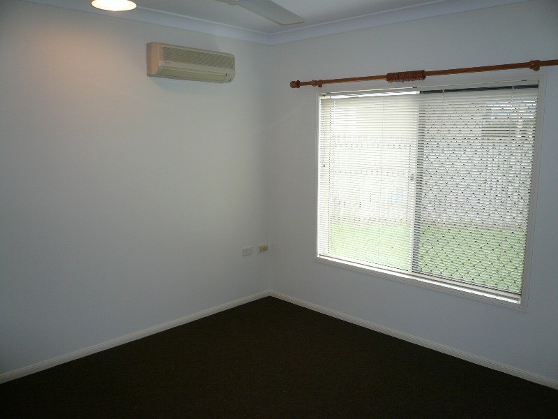 3 Colonial Close, Redlynch QLD 4870