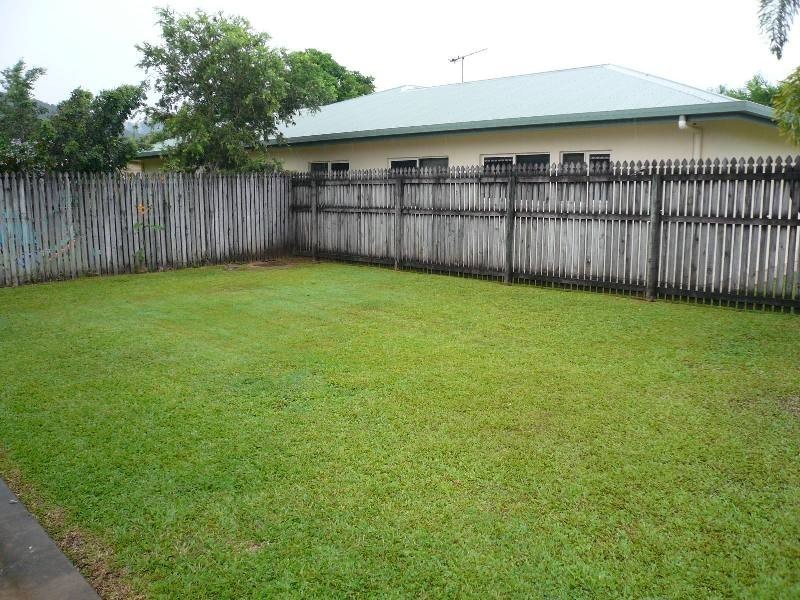 3 Colonial Close, Redlynch QLD 4870