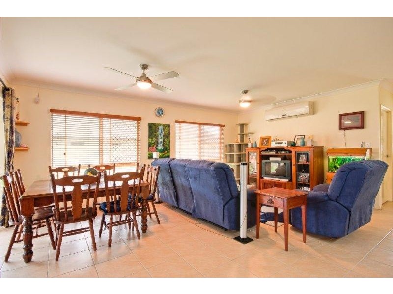 20 Kippin Close, Redlynch QLD 4870