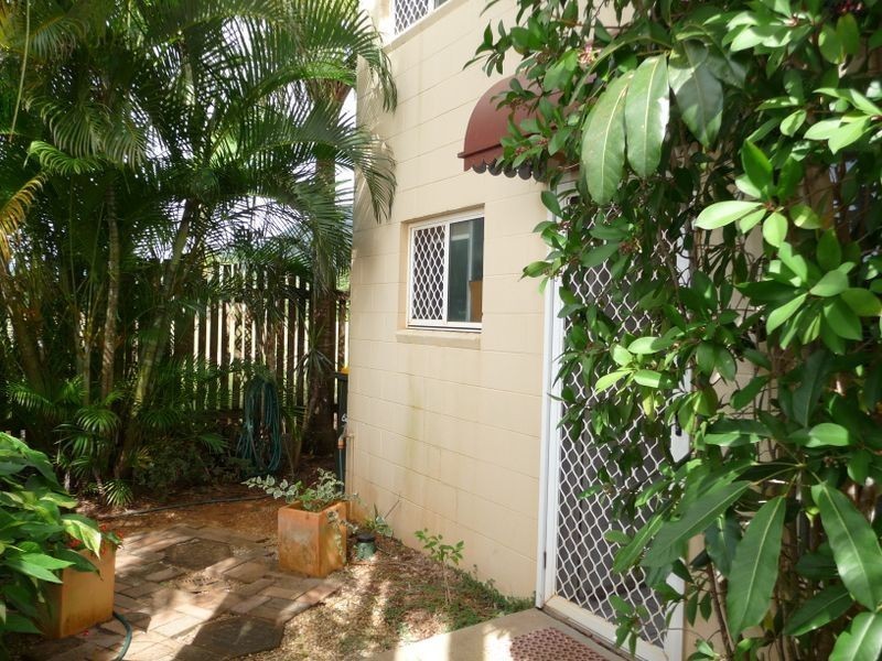 8/8 Short Street, Redlynch QLD 4870