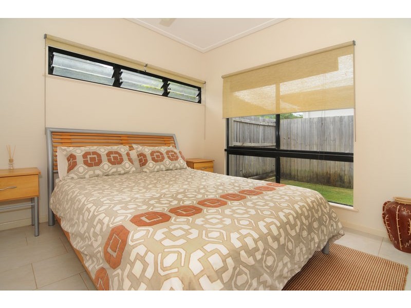 18 Davidson Close, Redlynch QLD 4870
