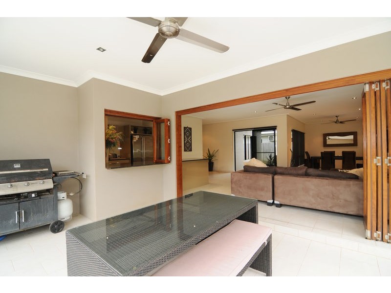 18 Davidson Close, Redlynch QLD 4870