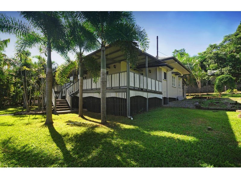 2A Martin Street, Freshwater QLD 4870