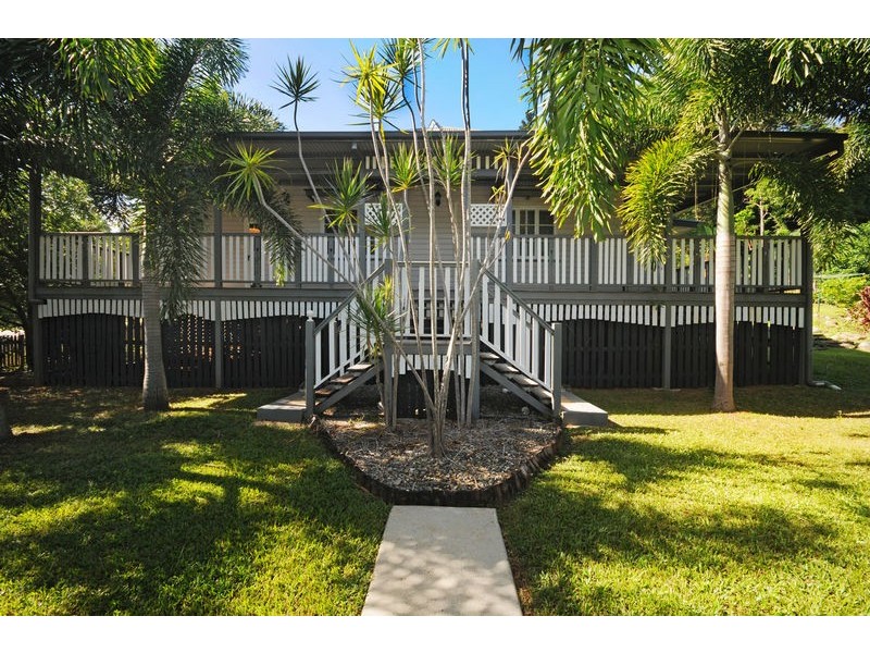 2A Martin Street, Freshwater QLD 4870