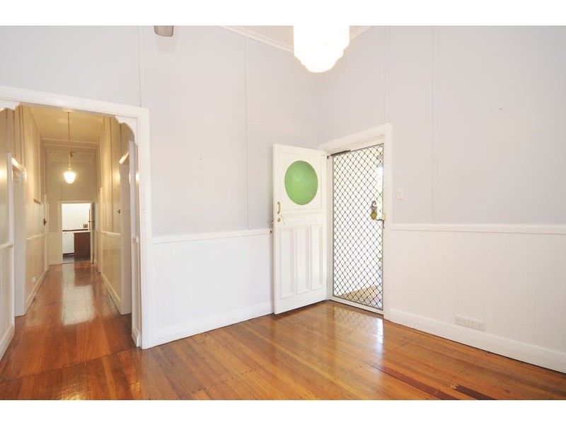 2A Martin Street, Freshwater QLD 4870