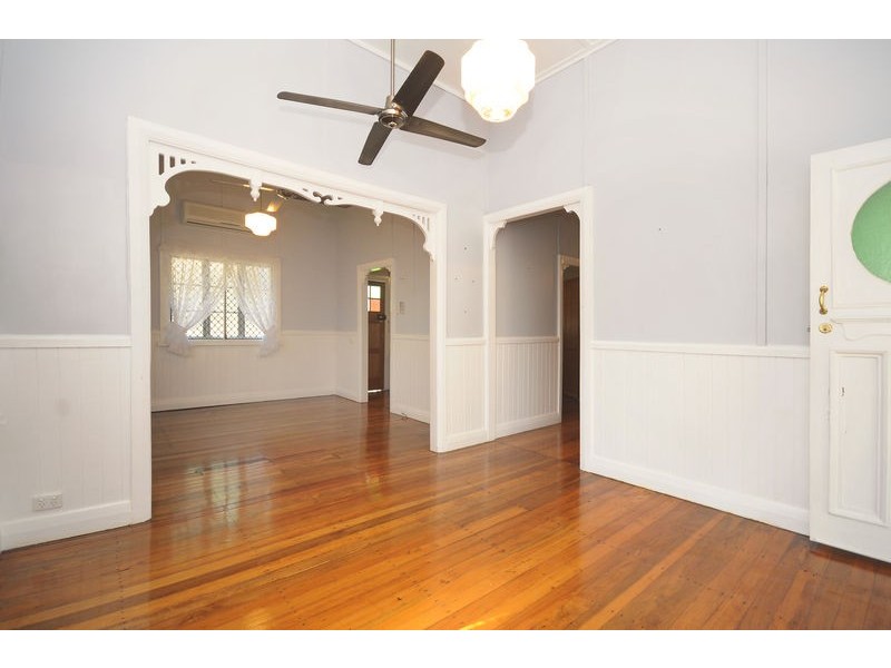 2A Martin Street, Freshwater QLD 4870