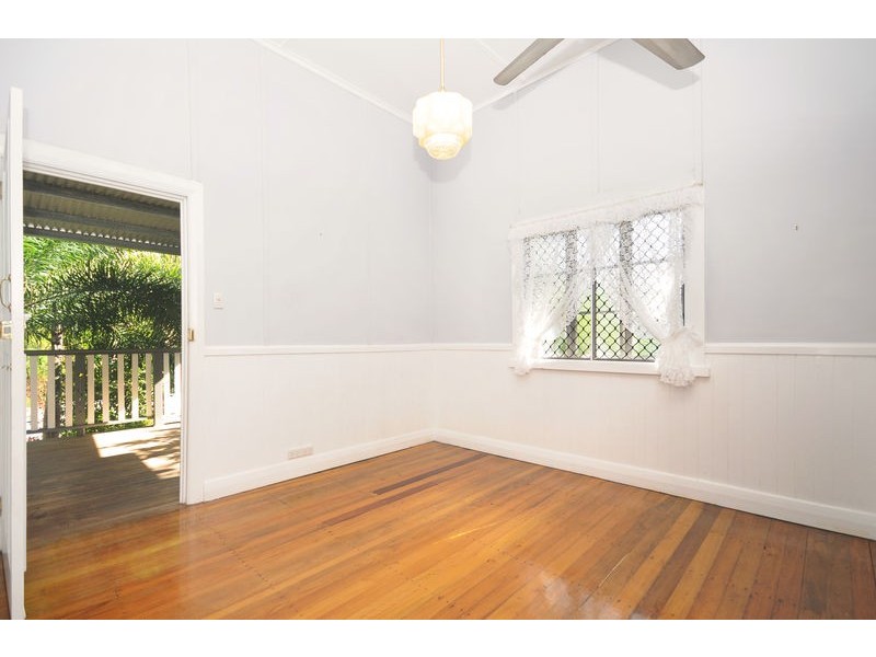 2A Martin Street, Freshwater QLD 4870