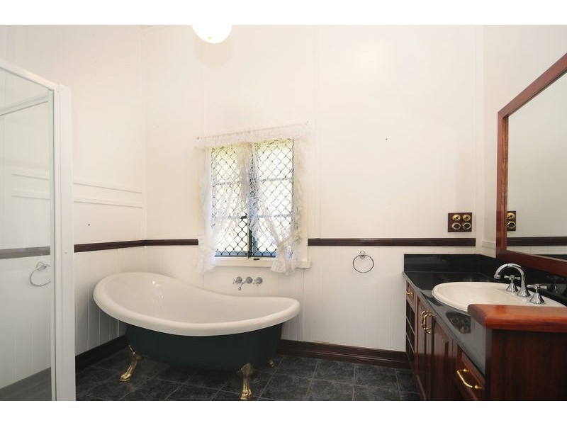 2A Martin Street, Freshwater QLD 4870