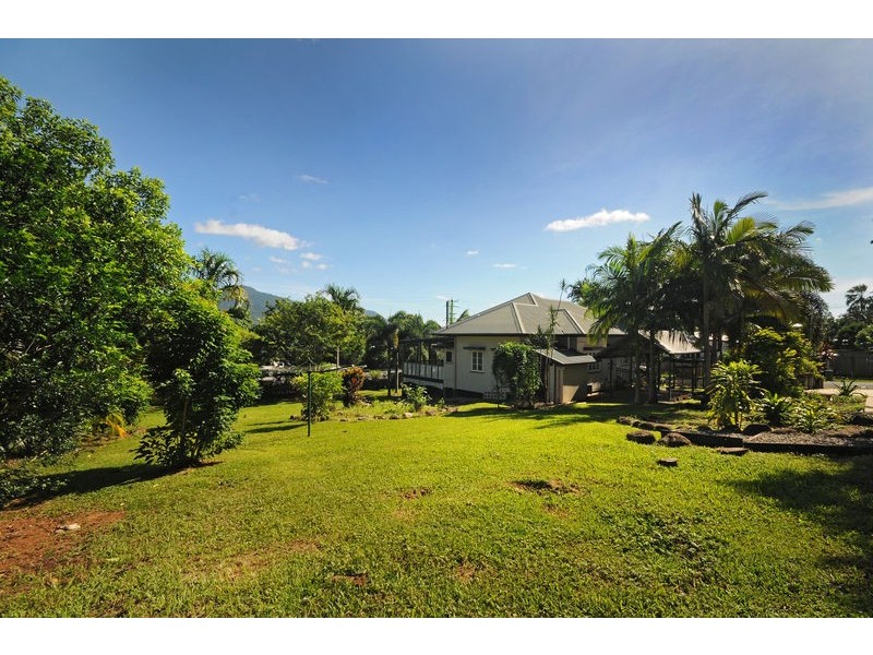 2A Martin Street, Freshwater QLD 4870