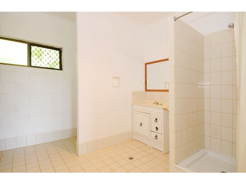 6 Saidor Close, Trinity Beach QLD 4879