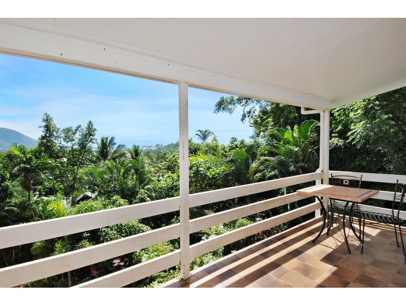 6 Saidor Close, Trinity Beach QLD 4879