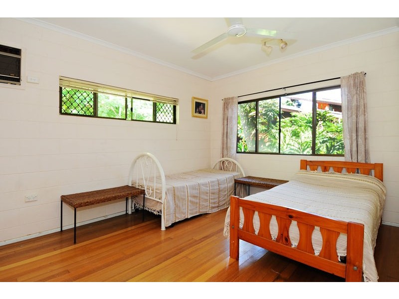 6 Saidor Close, Trinity Beach QLD 4879