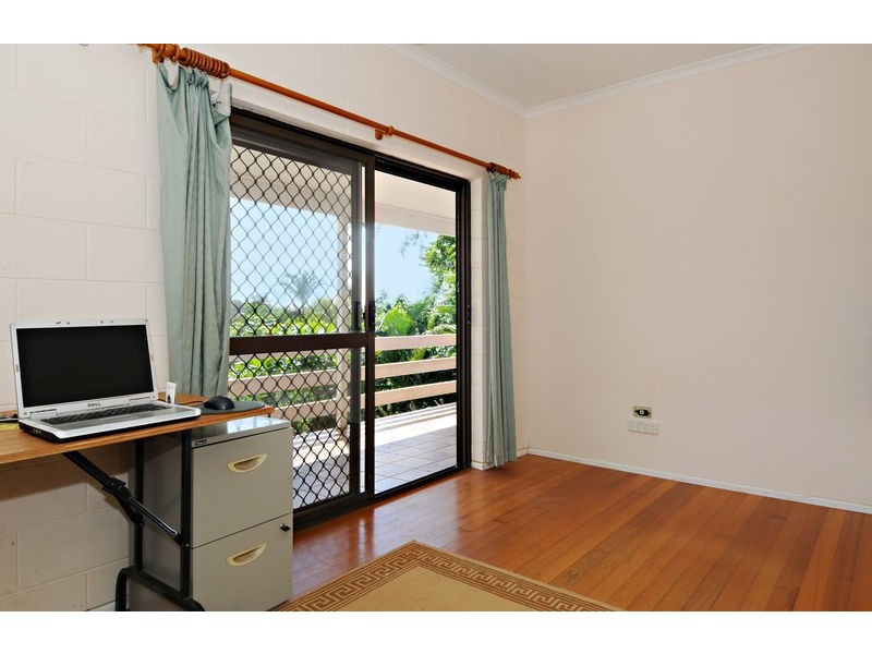 6 Saidor Close, Trinity Beach QLD 4879