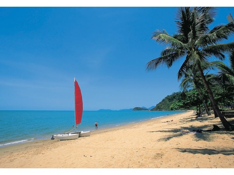 6 Saidor Close, Trinity Beach QLD 4879