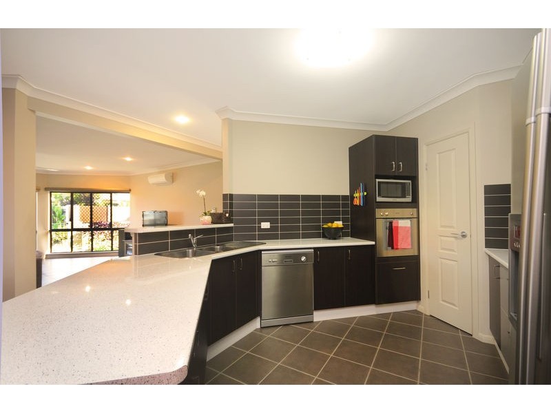 33 Regent Avenue, Redlynch QLD 4870