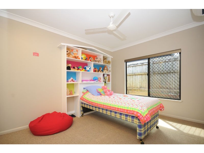 33 Regent Avenue, Redlynch QLD 4870