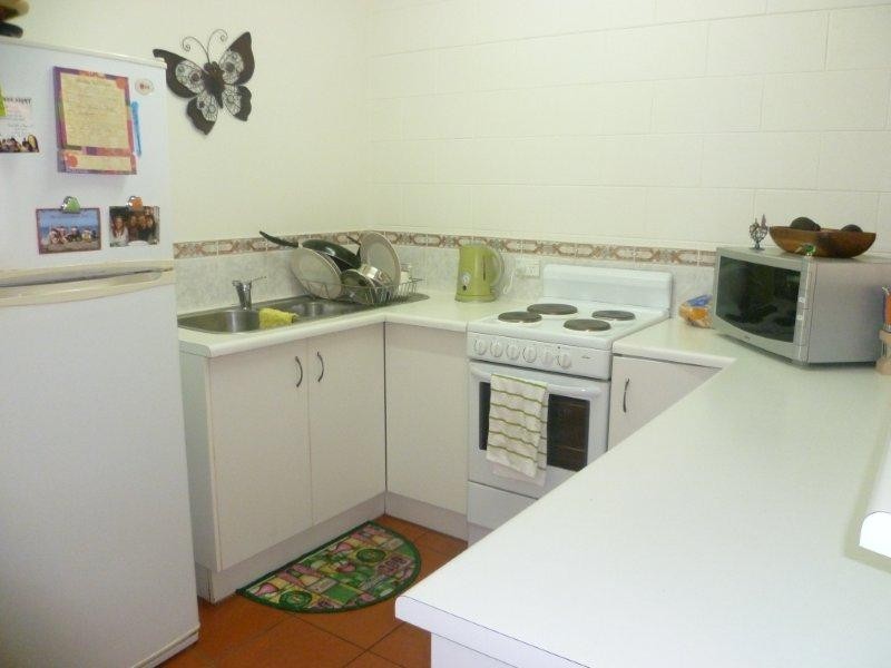 3/3 Tenni Street, Redlynch QLD 4870