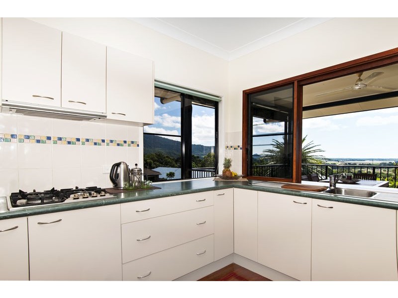 1 Red Siris Close, Redlynch QLD 4870