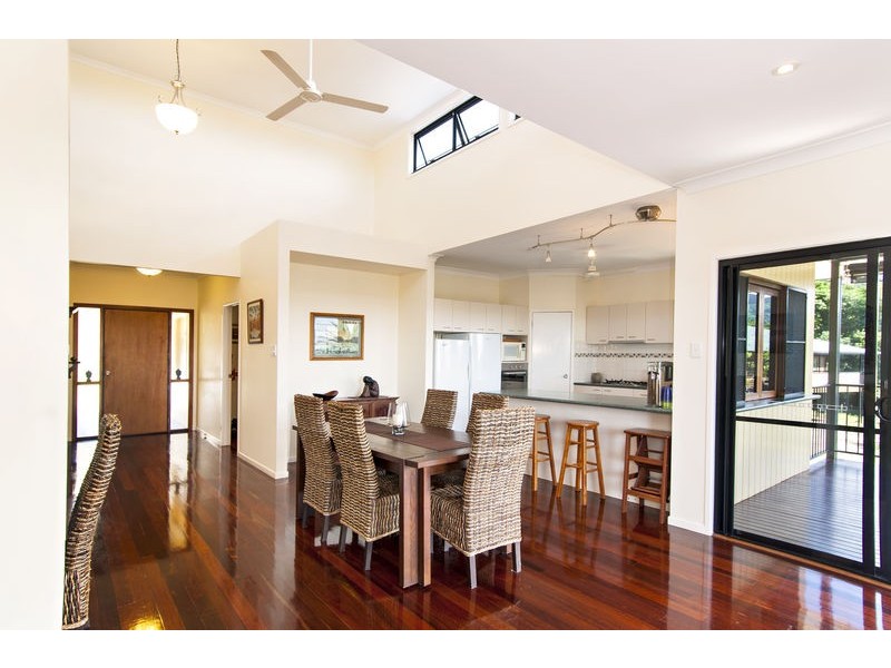 1 Red Siris Close, Redlynch QLD 4870