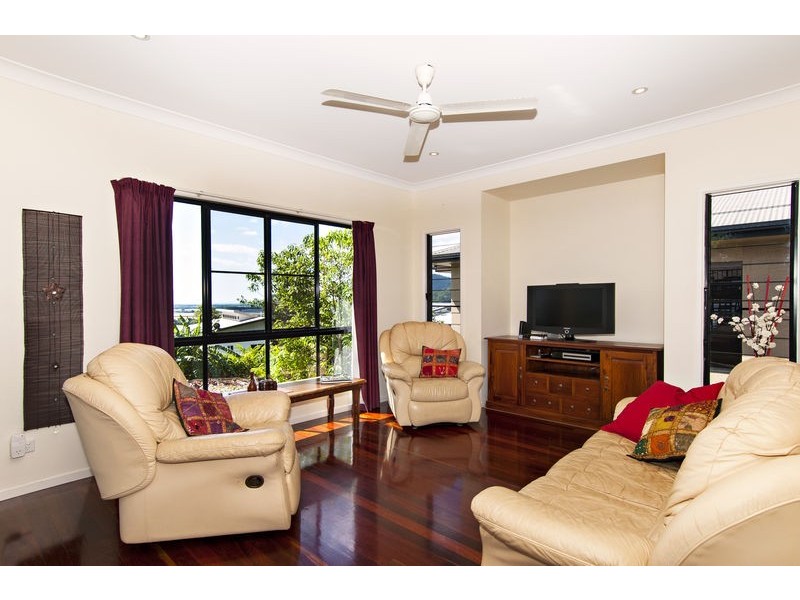 1 Red Siris Close, Redlynch QLD 4870