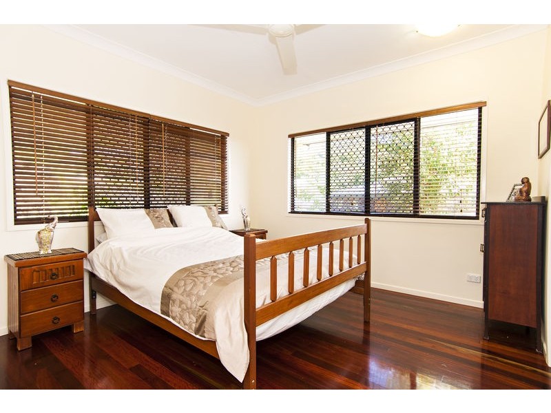 1 Red Siris Close, Redlynch QLD 4870