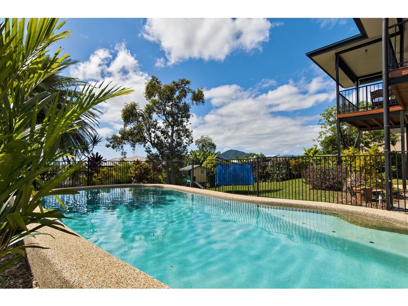 1 Red Siris Close, Redlynch QLD 4870