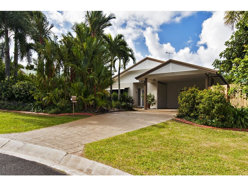 13 Elkhorn Close, Redlynch QLD 4870
