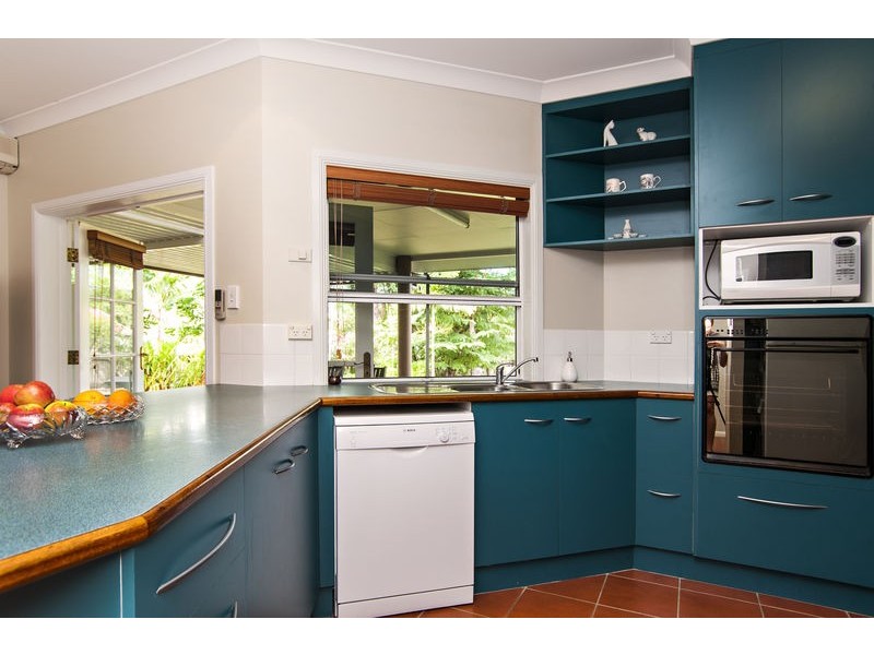 13 Elkhorn Close, Redlynch QLD 4870