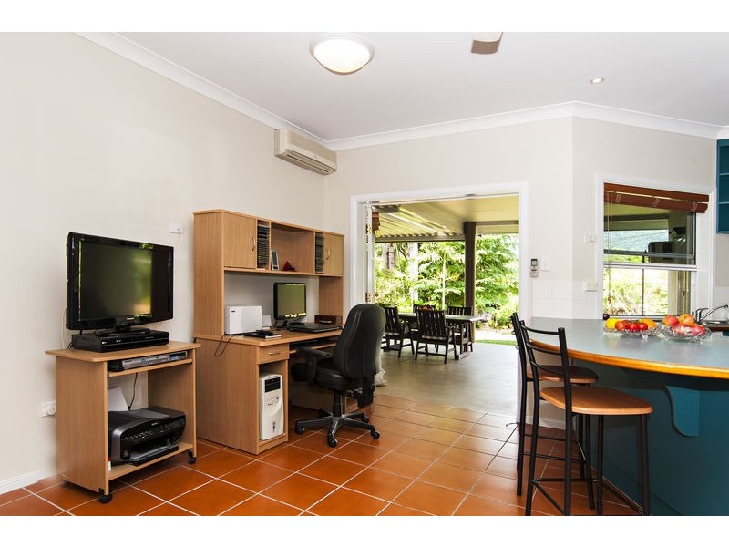 13 Elkhorn Close, Redlynch QLD 4870