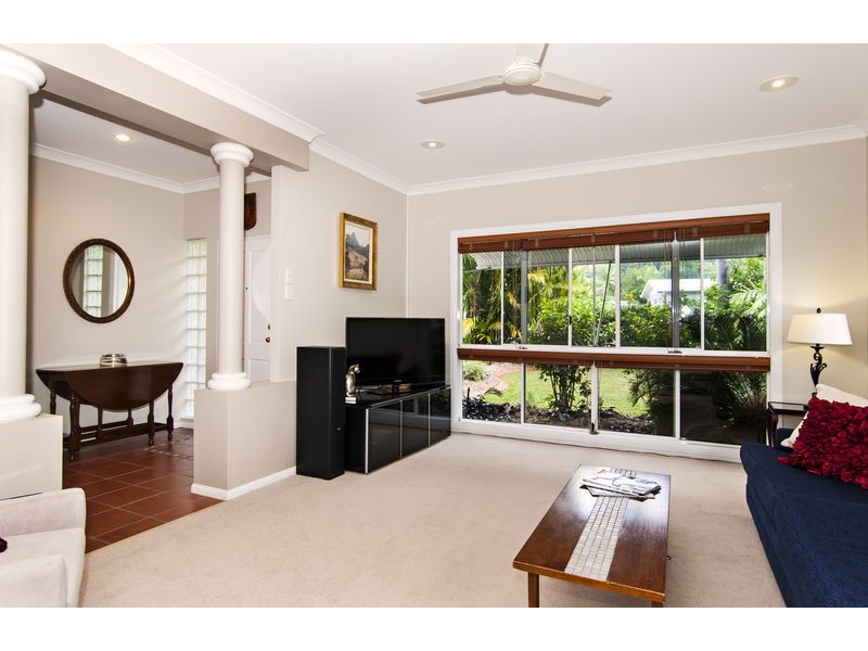13 Elkhorn Close, Redlynch QLD 4870