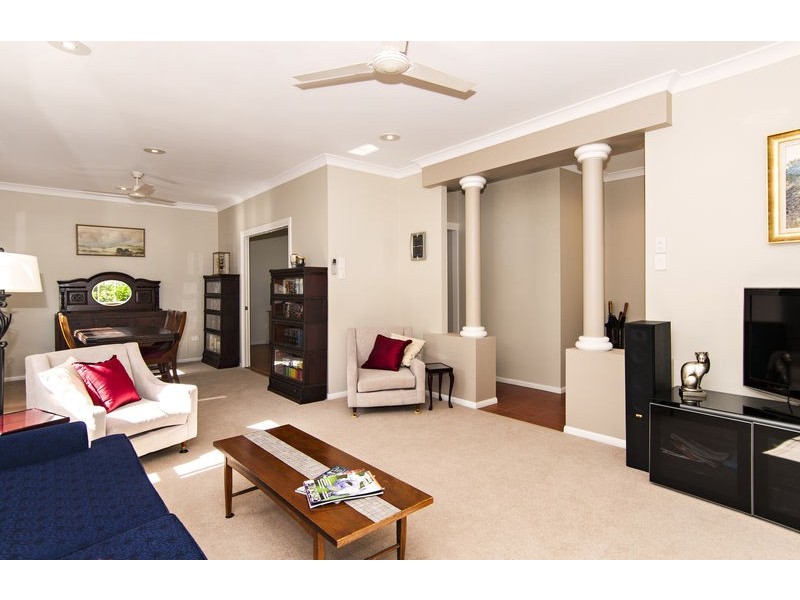 13 Elkhorn Close, Redlynch QLD 4870