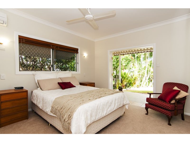 13 Elkhorn Close, Redlynch QLD 4870