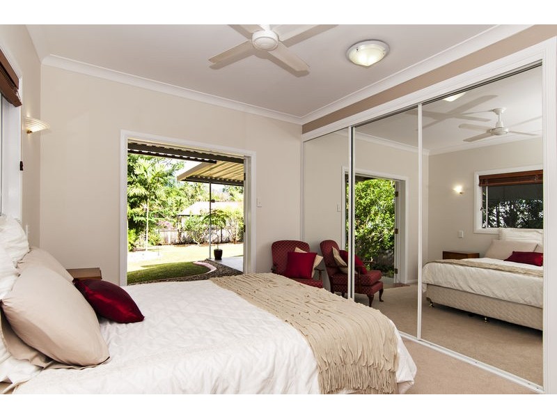 13 Elkhorn Close, Redlynch QLD 4870