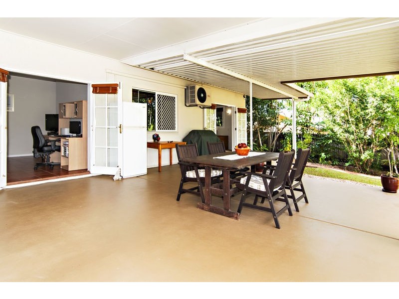 13 Elkhorn Close, Redlynch QLD 4870