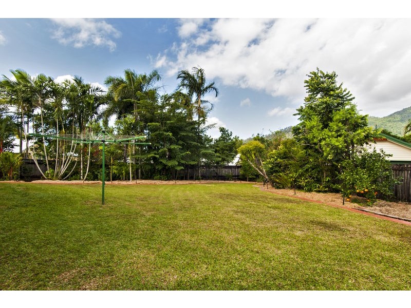 13 Elkhorn Close, Redlynch QLD 4870
