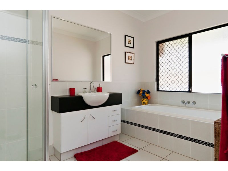 48 Flindersia Street, Redlynch QLD 4870